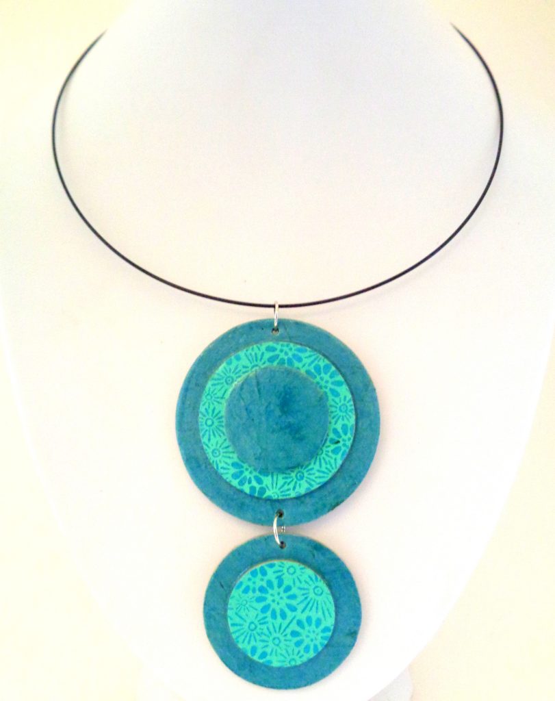 Pendentif long ronds en carton - Bleu turquoise/Fleurs bleues