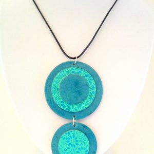 Pendentif long ronds en carton - Bleu turquoise/Fleurs bleues – Image 2