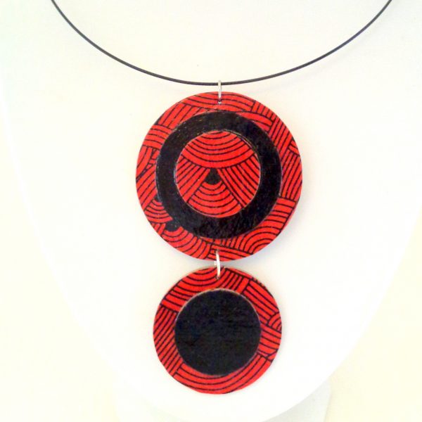 Pendentif long ronds en carton - "Rouge noeuds"/Noir