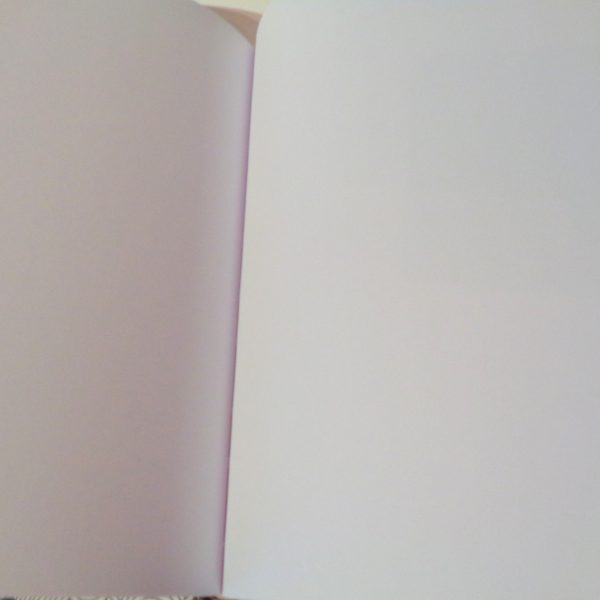 Carnet A5 - 15,5 cm X 22 cm - "Bleu fleurs porcelaine" - 160 pages blanches -