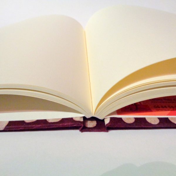 Carnet A5 - 15,5 cm X 22 cm - "Bordeaux à pois" - 160 pages