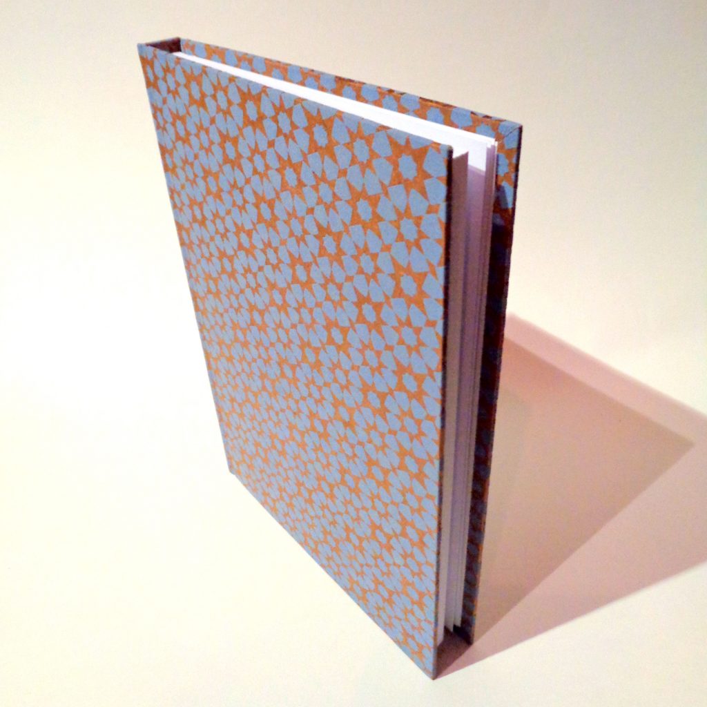 Carnet A5 - 15,5 cm X 22 cm - "Bleu étoilé" - 160 pages blanches