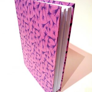 Carnet A5 - 15,5 cm X 22 cm - "Mauve à motifs violet" - 160 pages blanches – Image 2