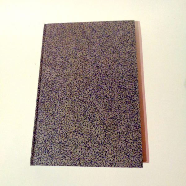 Carnet A5 - 15,5 cm X 22 cm - "Grosses fleurs bleues"- 144 pages