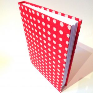 Carnet A5 - 15,5 cm X 22 cm - "Rouge à pois blancs" - 160 pages blanches - – Image 4