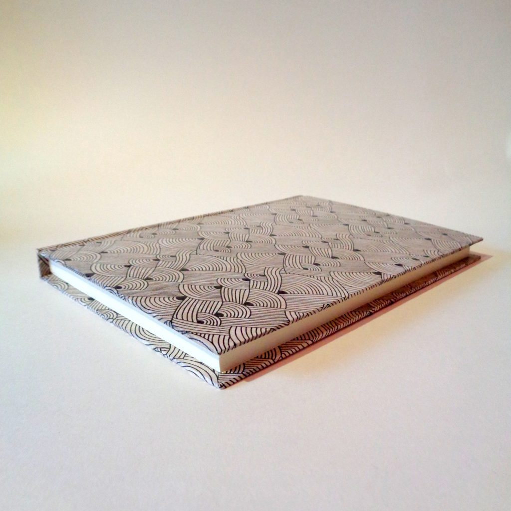 Carnet A5 - 15,5 cm X 22 cm - "Blanc Nœuds" - 144 pages