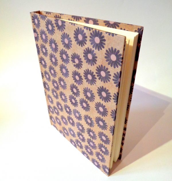 Carnet A5 - 15,5 cm X 22 cm - "Marguerites marron" - 160 pages