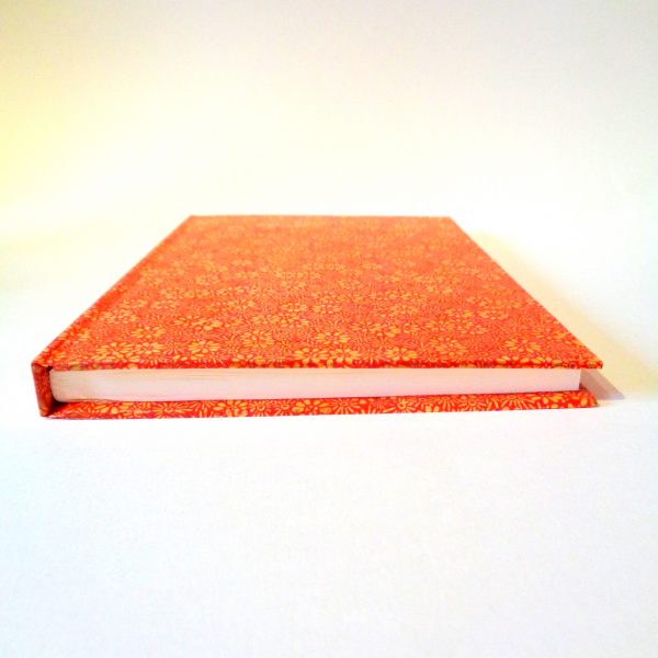 Carnet A5 - 15,5 cm X 22 cm - "Orange à fleurs" - 144 pages