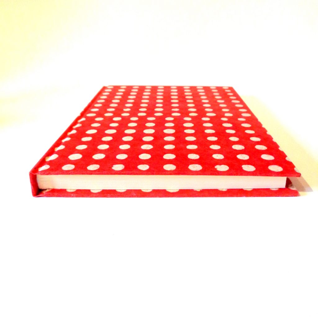Carnet A5 - 15,5 cm X 22 cm - "Rouge à pois blancs" - 144 pages