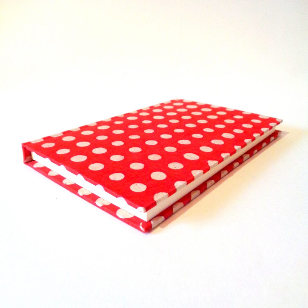 Carnet de poche - 11 cm x 16 cm - "Rouge à pois blancs" - 144 pages