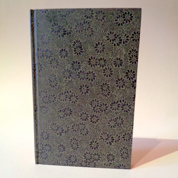 Carnet de poche - 11 cm x 16 cm - "Gris à fleurs" - 144 pages