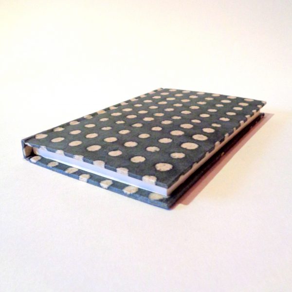 Carnet de poche - 11 cm x 16 cm - "Gris à pois blancs" - 128 pages - Ligné