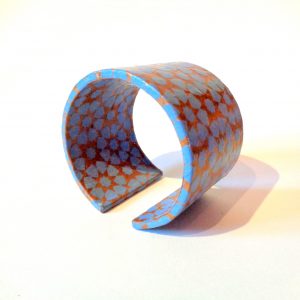 Bracelet manchette en carton - Bleu étoilé – Image 2
