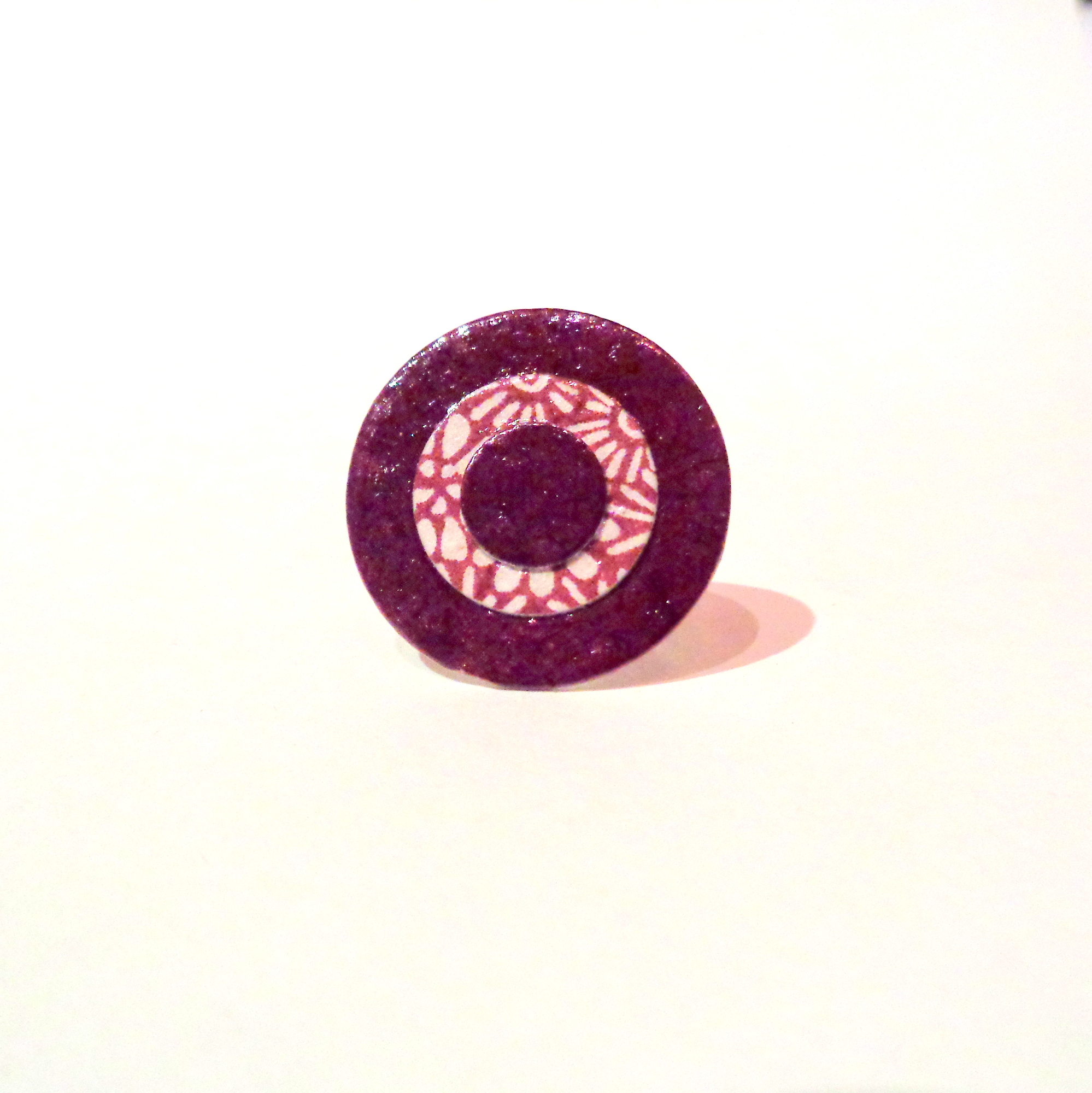 Petite bague ronde en carton - Bordeaux/Bordeaux à fleurs – Image 2