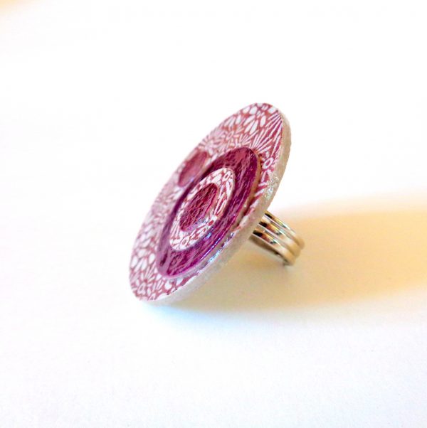 Grande bague ronde en carton - "Bordeaux à fleurs/Bordeaux"