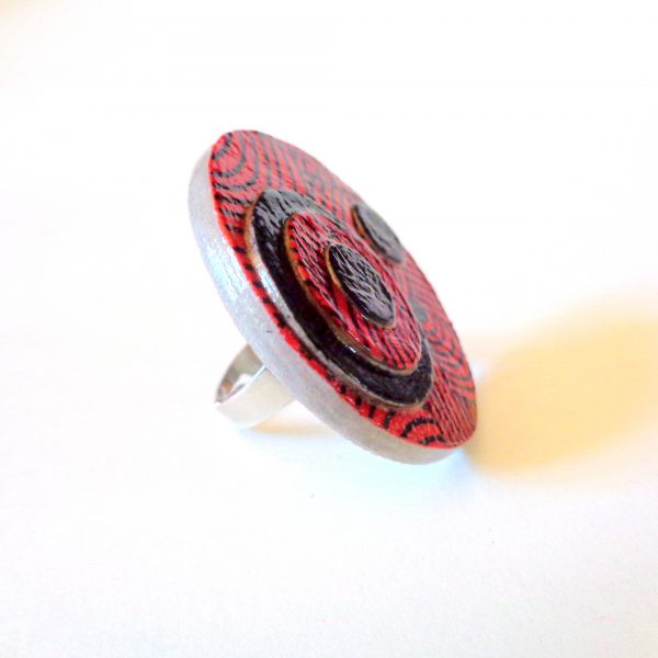 Grande bague ronde en carton - "Rouge Noeuds/Noir"