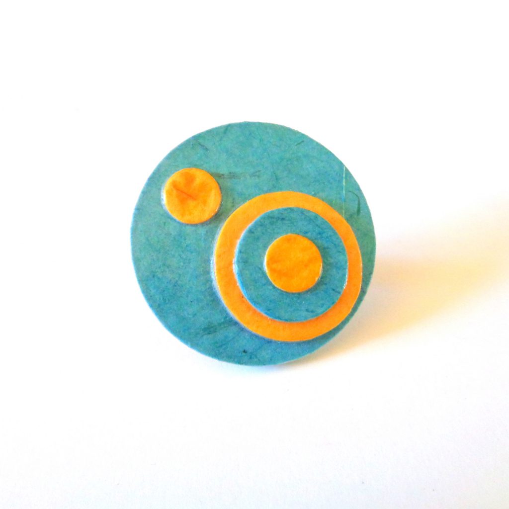 Grande bague ronde en carton - "Bleu turquoise/Jaune ocre"