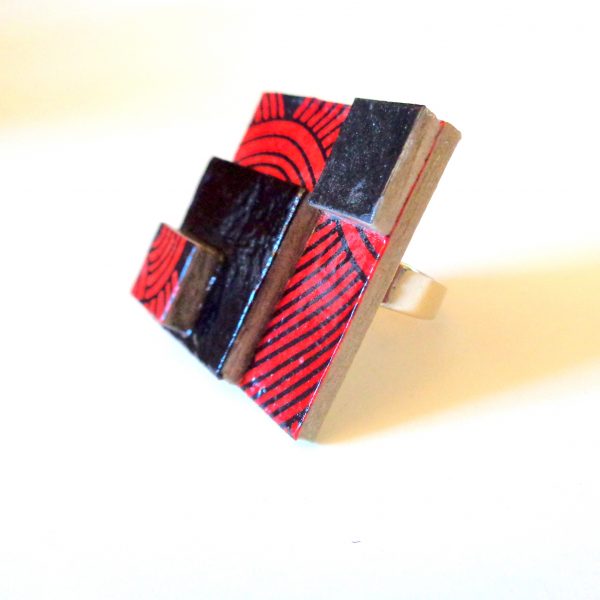 Bague carrée en carton - "Rouge Noeuds/Noir"
