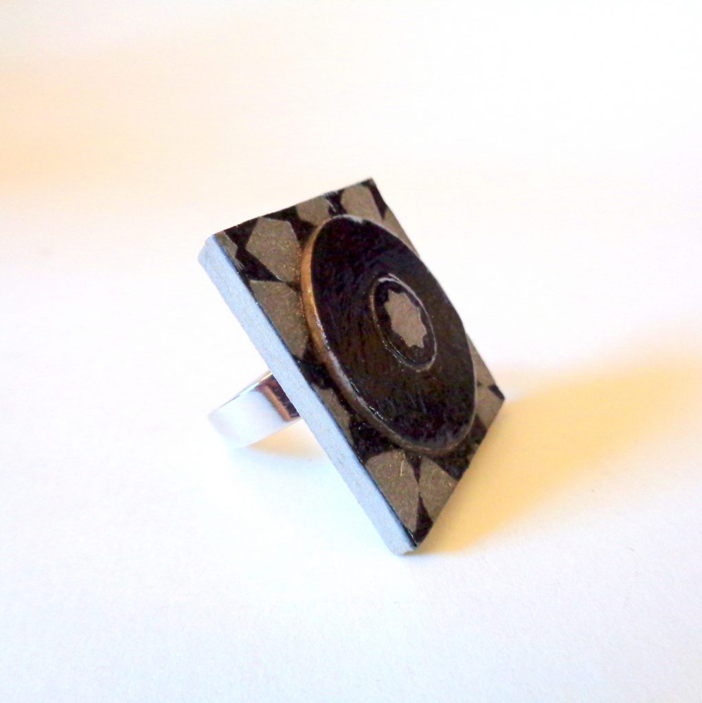 Bague carrée en carton - "Gris étoilé/Noir"