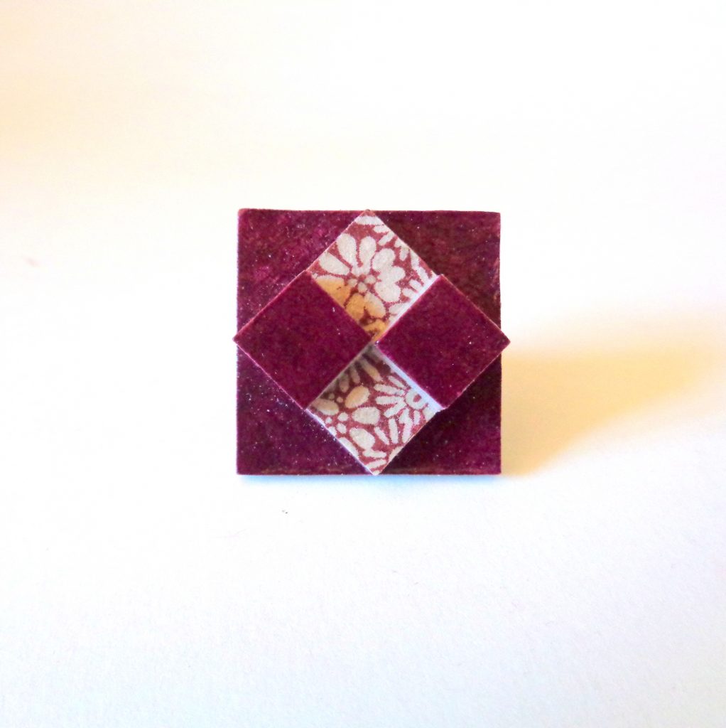 Bague carrée en carton - "Bordeaux/Bordeaux à fleurs"