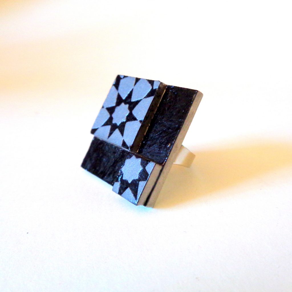 Bague carrée en carton - "Noir et Gris étoilé"