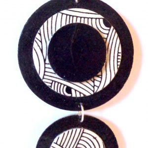 Pendentif long ronds en carton - "Noir/Blanc noeuds" – Image 3