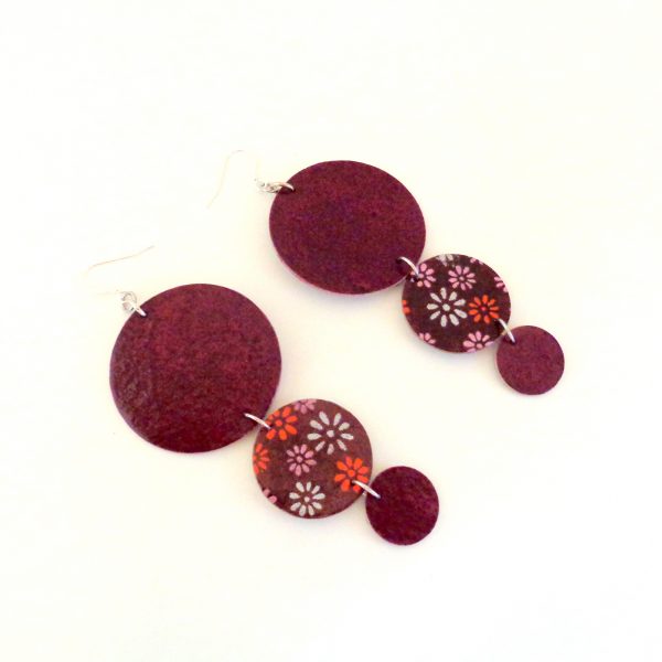 Boucles d'oreille en carton - Longues rondes - Bordeaux/Fleurs pop - Argent 925