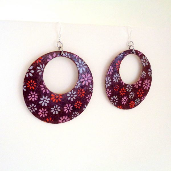 Boucles d'oreille en carton - Grandes Créoles - Bordeaux fleuri 70's - Argent 925