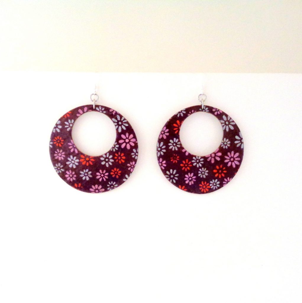Boucles d'oreille en carton - Grandes Créoles - Bordeaux fleuri 70's - Argent 925