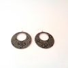 Boucles d'oreille en carton - Grandes créoles - Gris à fleurs noires - Argent 925 – Image 2