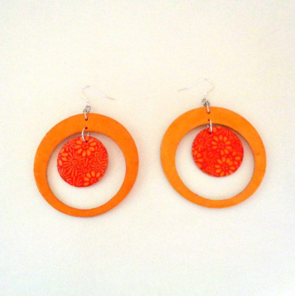 Boucles d'oreille en carton - "Grandes Créoles plus une" - Jaune ocre/Orange à fleurs - Argent 925