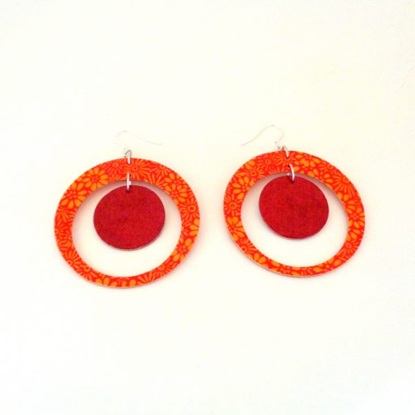 Boucles d'oreille en carton - "Grandes créoles plus une" - Orange à fleurs/Rouge carmin - Argent 925