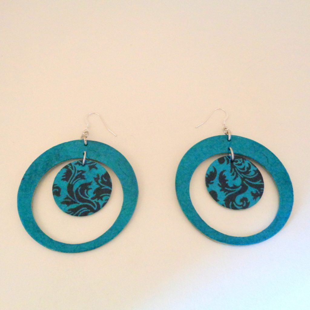 Boucles d'oreille en carton - Grande créole plus 1 - Bleu turquoise/bleu baroque - Argent 925