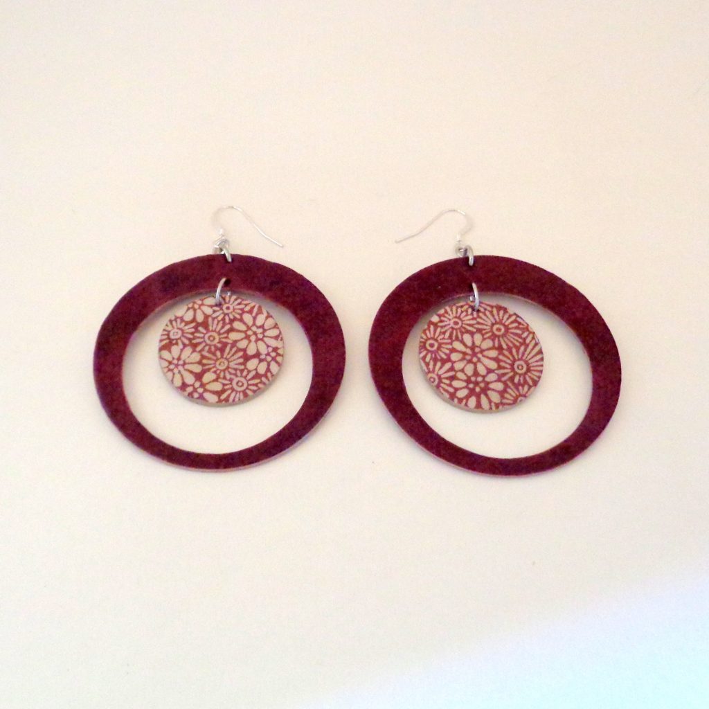 Boucles d'oreille en carton - Grandes créoles plus une - Bordeaux/Fleurs bordeaux - Argent 925