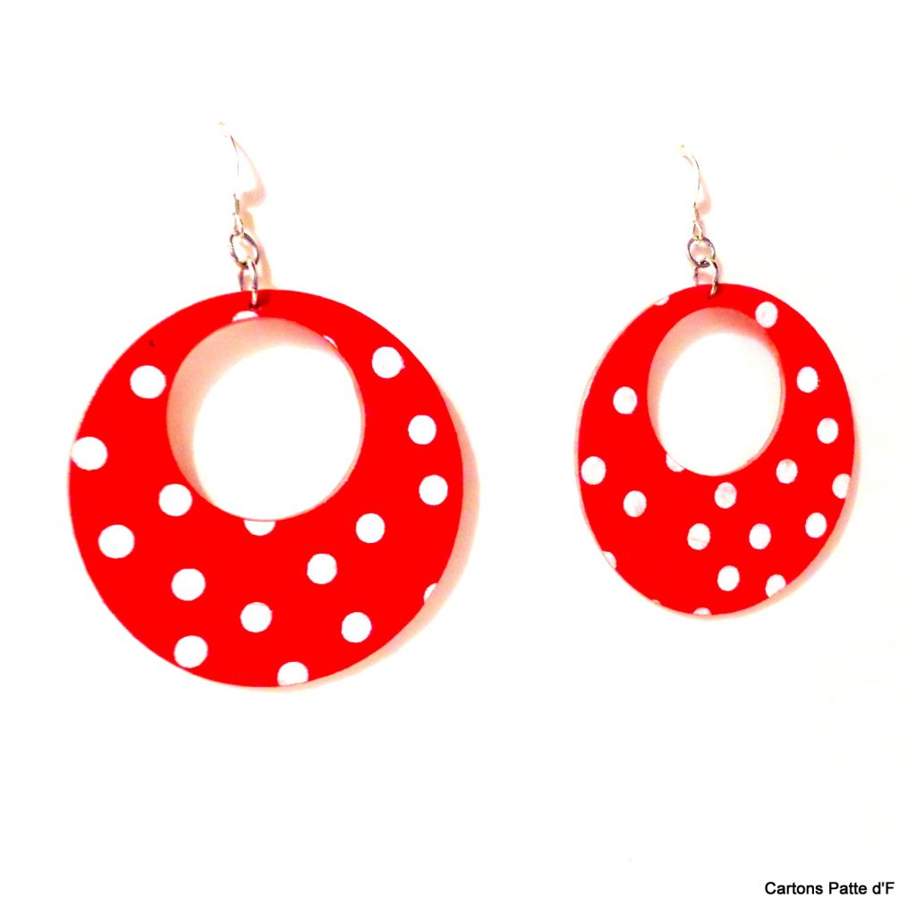 Boucles d'oreille en carton - Grandes Créoles - Rouge à petits pois blancs - Argent 925