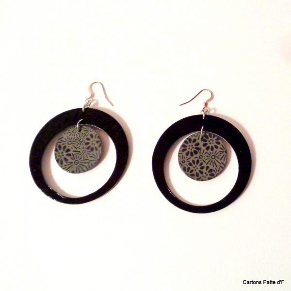 Boucles d'oreille en carton - "Grandes créoles plus une" - Noir/Gris à fleurs- Argent 925