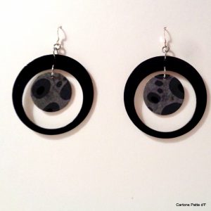 Boucles d'oreille en carton - "Grandes créoles plus une" - Noir/Gris Galets - Argent 925 – Image 3