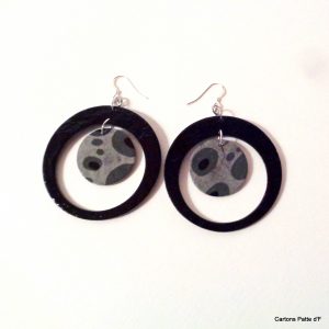Boucles d'oreille en carton - "Grandes créoles plus une" - Noir/Gris Galets - Argent 925 – Image 2