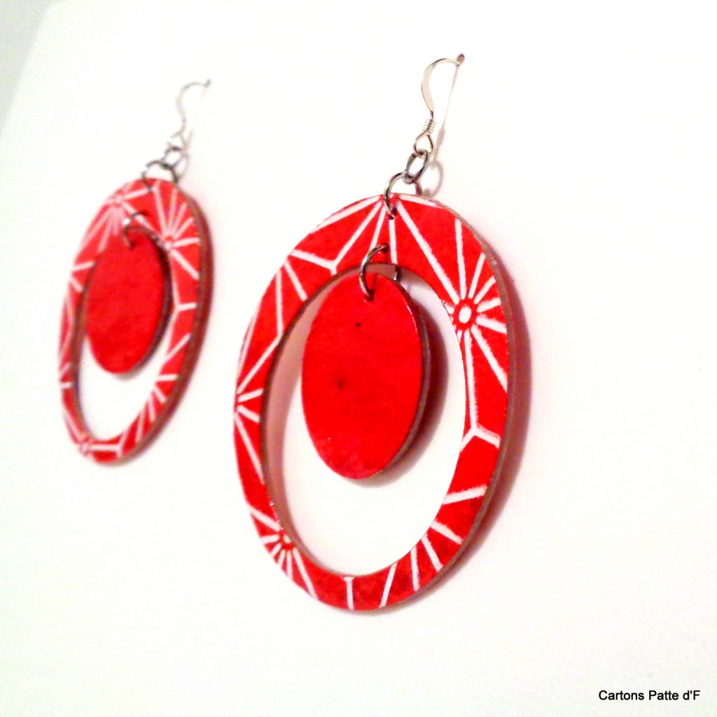 Boucles d'oreille en carton - "Grandes créoles plus une" - Rouge étoilé/Rouge - Argent 925