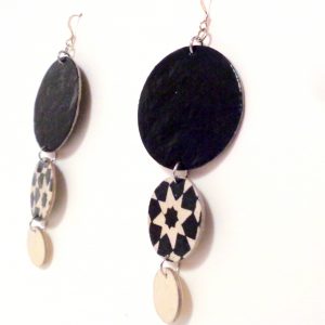 Boucles d'oreille en carton - Longues rondes - Noir/Noir Istanbul/Blanc - Argent 925 – Image 3