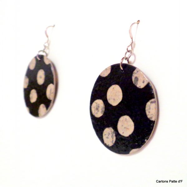 Boucles d'oreille en carton - Rondes - Noir pois - Argent 925
