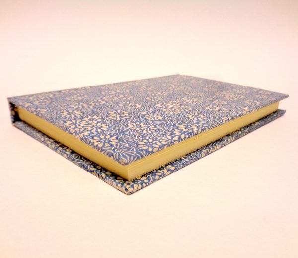 Carnet de poche - 11 cm x 16 cm - "Fleurs bleues porcelaine" - 144 pages