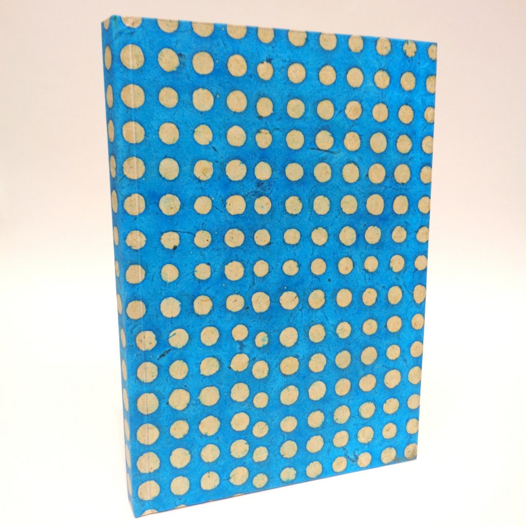 Carnet A5 - 15,5 cm X 22 cm - "Bleu turquoise à pois" - 160 pages blanches -