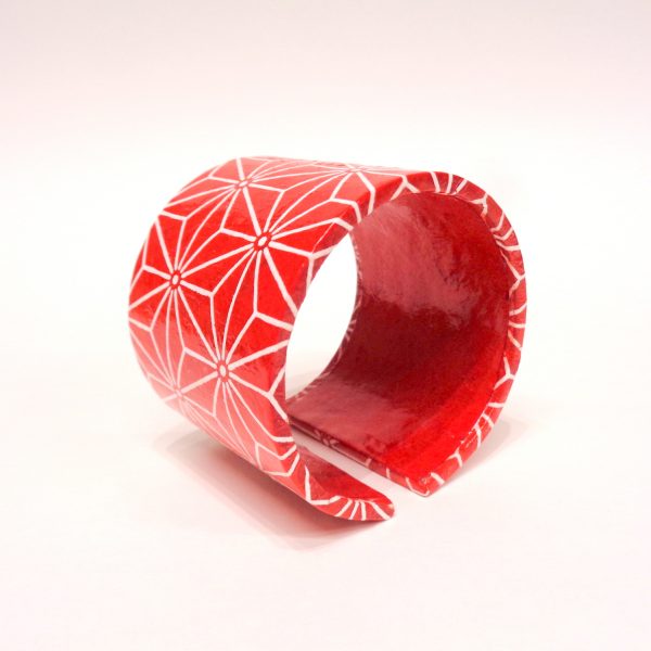 Bracelet manchette en carton - "Rouge étoilé"