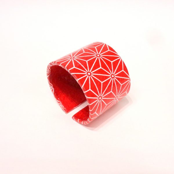 Bracelet manchette en carton - "Rouge étoilé"