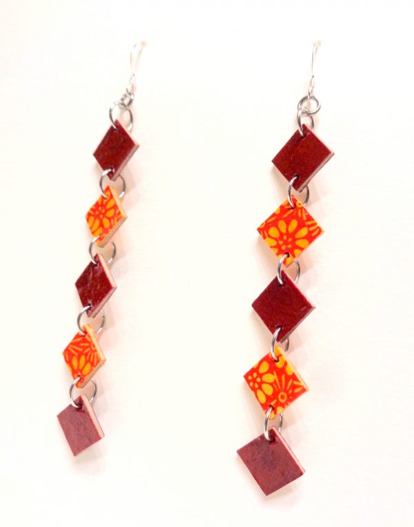 Boucles d'oreille en carton - Longues fines - Rouge Carmin/Orange à fleurs - Argent 925