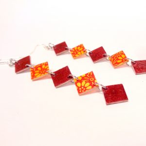 Boucles d'oreille en carton - Longues fines - Rouge Carmin/Orange à fleurs - Argent 925 – Image 4