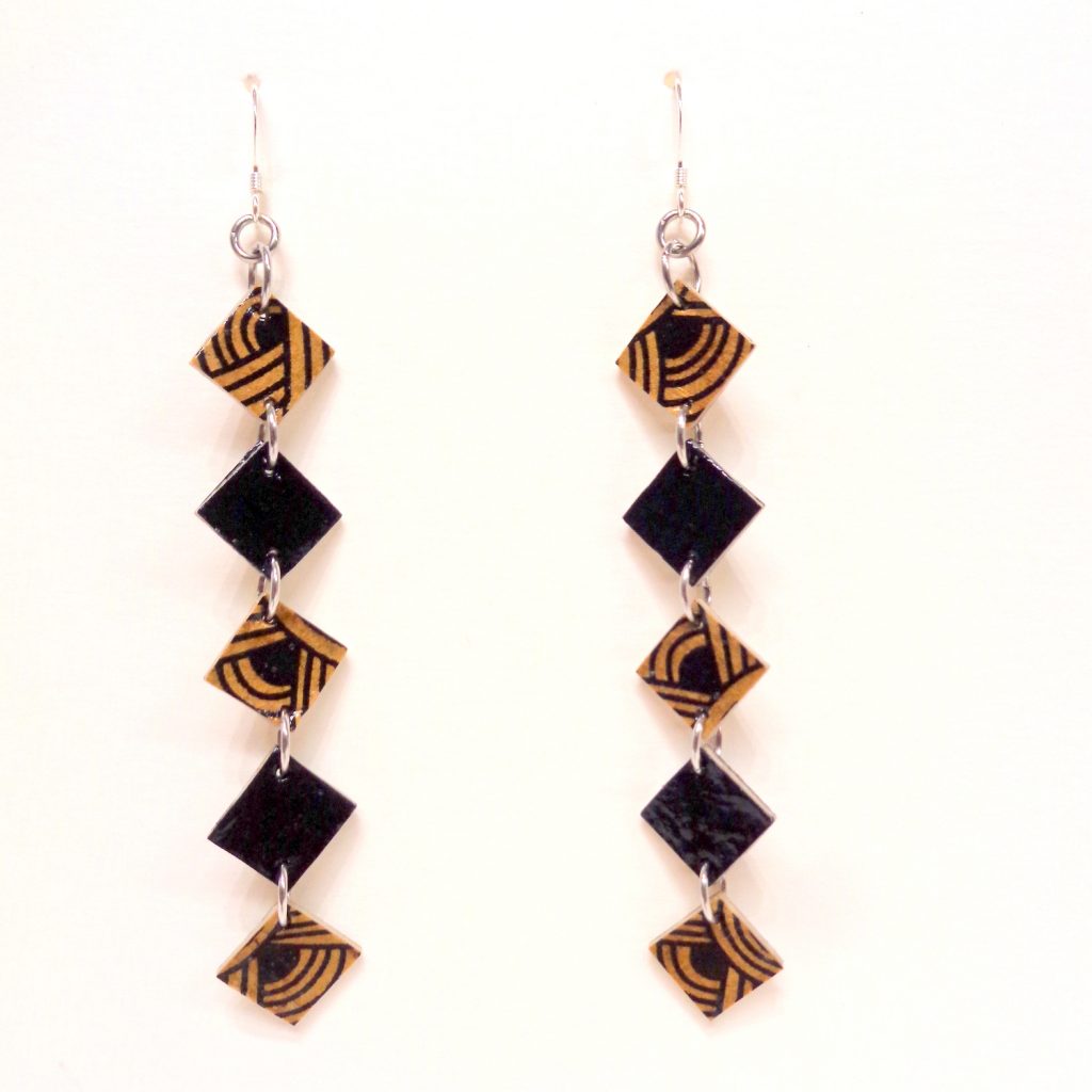 Boucles d'oreille en carton - Longues fines - Marron noeuds/Noir - Argent 925