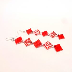 Boucles d'oreille en carton - Longues fines - Rouge/Rouge étoilé  - Argent 925 – Image 4