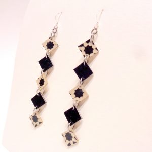 Boucles d'oreille en carton - Longues fines - Noir istanbul/Noir - Argent 925 – Image 3